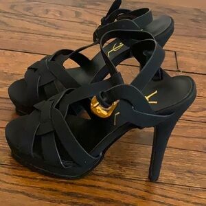 Suede Black Heels size 6.5